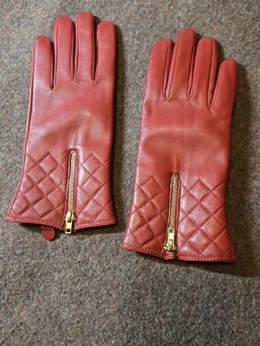 Faux Leather Red Gloves By Excelled Size Large With Goldtone Zippers